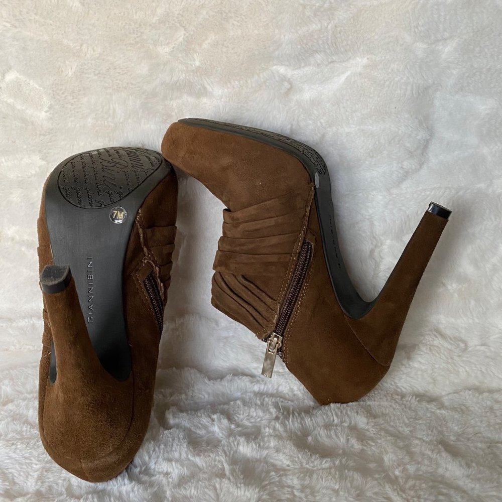 Gianni Bini Brown Suade Heel Booties Sz 7M - Picture 8 of 9